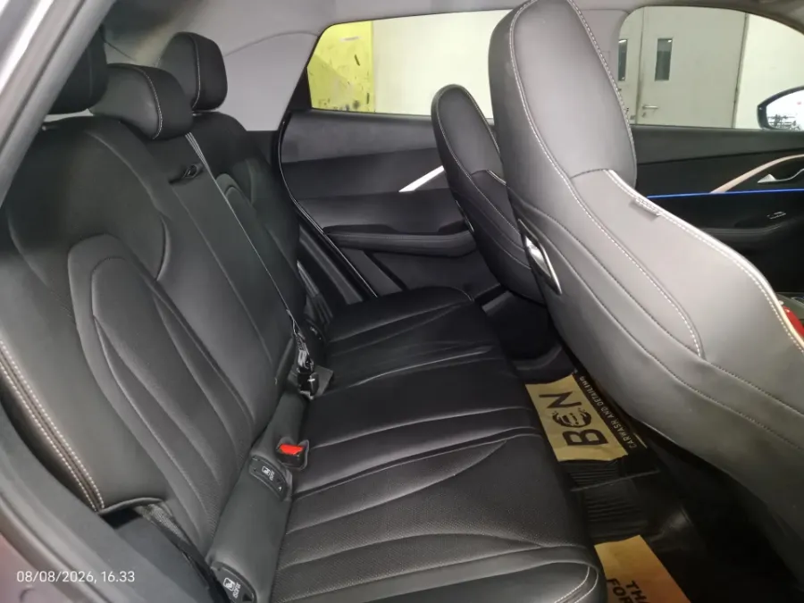 Foto Mobil Bekas Kabin Belakang Chery Omoda 5 1.5 4x2 Luxury tahun 2023