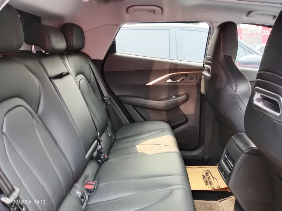 Foto Mobil Bekas Kabin Belakang Chery Omoda 5 1.5 4x2 Luxury tahun 2023