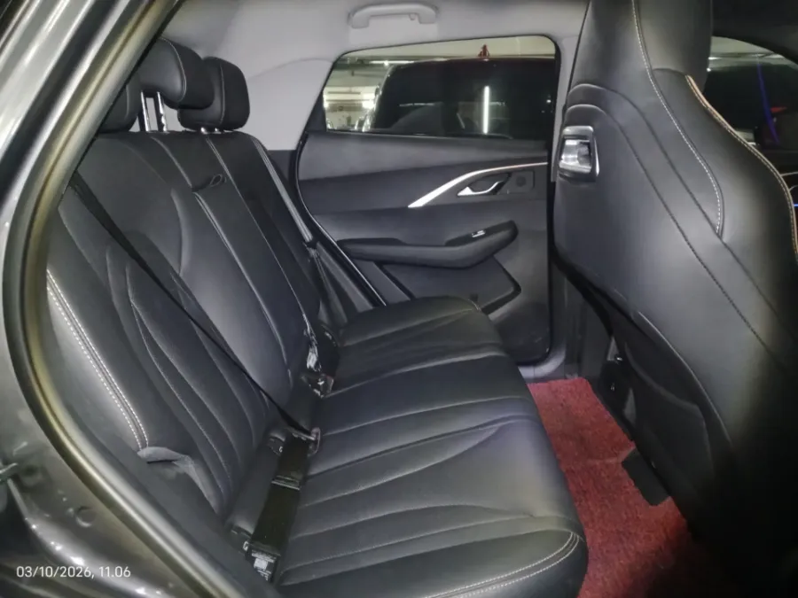 Foto Mobil Bekas Kabin Belakang Chery Omoda 5 1.5 4x2 Luxury tahun 2023