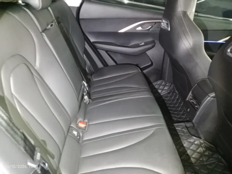 Foto Mobil Bekas Kabin Belakang Chery Omoda 5 1.5 4x2 Luxury tahun 2023
