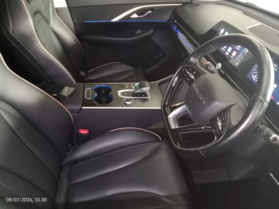 Foto Mobil Bekas Kabin Depan Chery Omoda 5 1.5 4x2 Luxury tahun 2023
