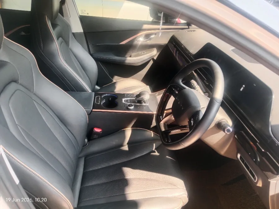 Foto Mobil Bekas Kabin Depan Chery Omoda 5 1.5 4x2 Luxury tahun 2023