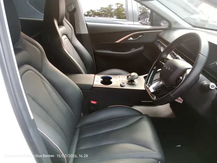 Foto Mobil Bekas Kabin Depan Chery Omoda 5 1.5 4x2 Luxury tahun 2023