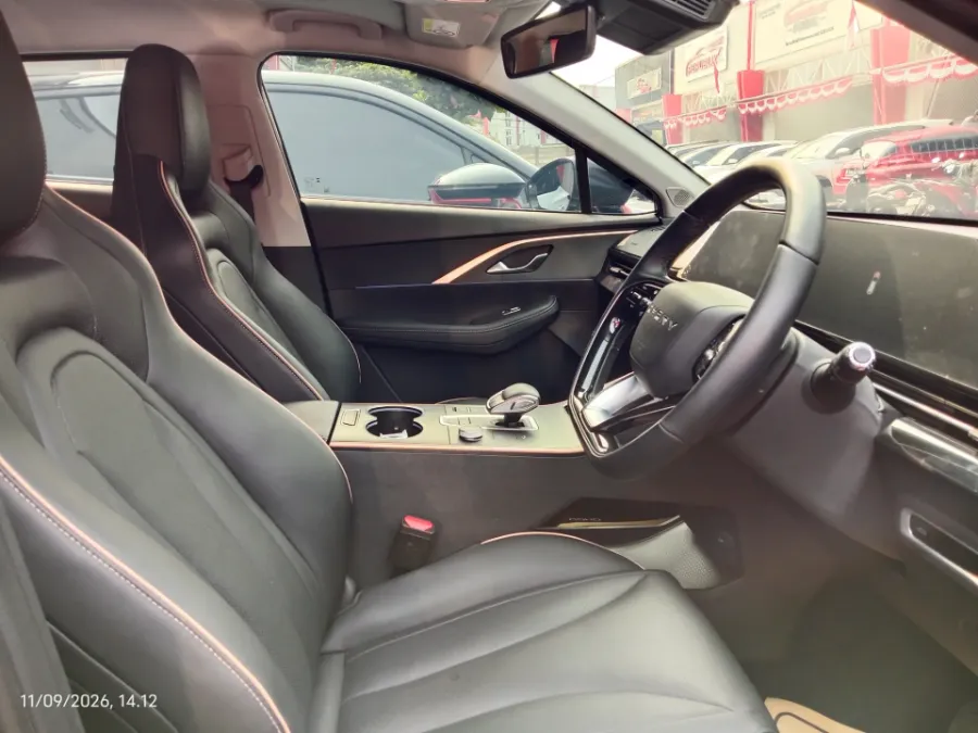 Foto Mobil Bekas Kabin Depan Chery Omoda 5 1.5 4x2 Luxury tahun 2023