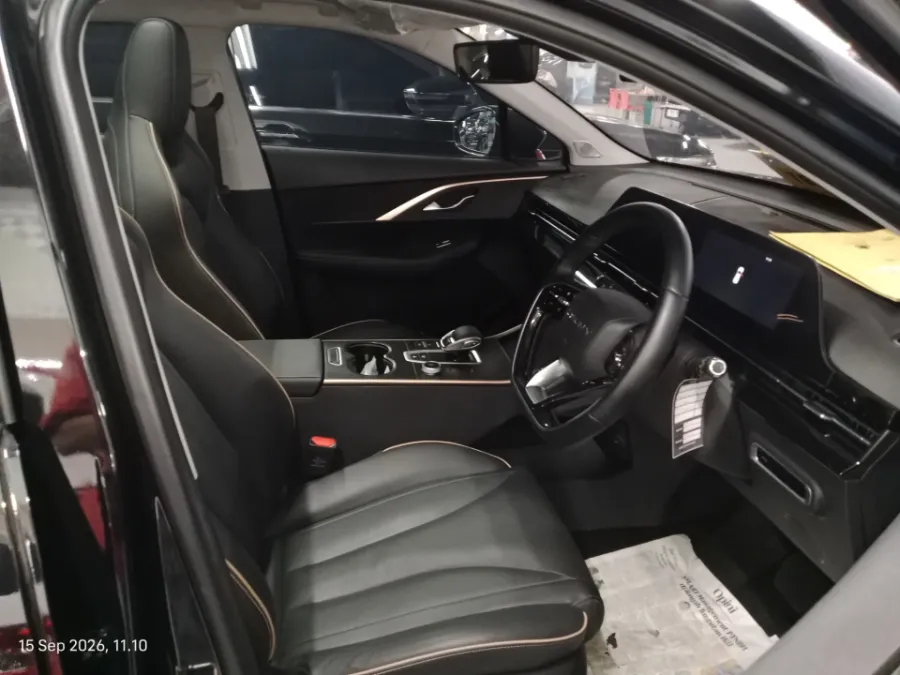 Foto Mobil Bekas Kabin Depan Chery Omoda 5 1.5 4x2 Luxury tahun 2023