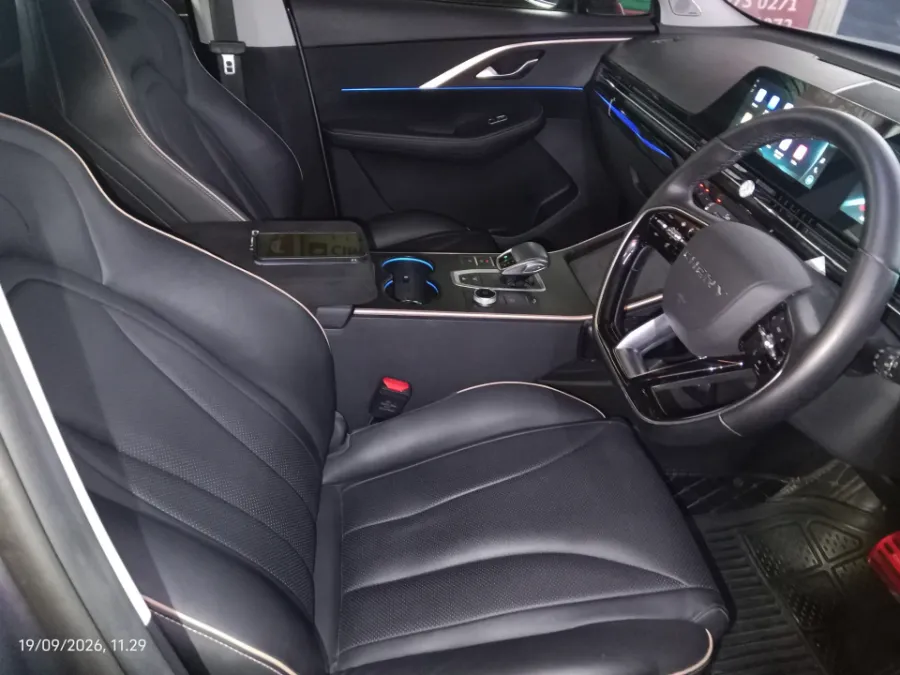 Foto Mobil Bekas Kabin Depan Chery Omoda 5 1.5 4x2 Luxury tahun 2023