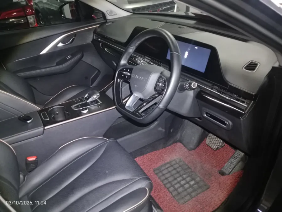 Foto Mobil Bekas Kabin Depan Chery Omoda 5 1.5 4x2 Luxury tahun 2023
