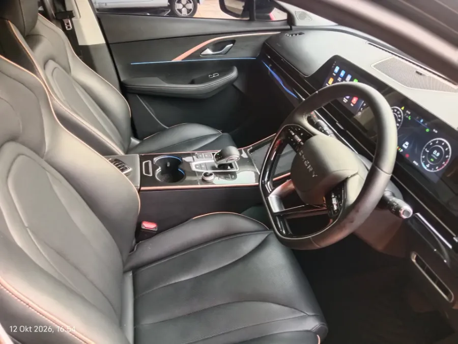 Foto Mobil Bekas Kabin Depan Chery Omoda 5 1.5 4x2 Luxury tahun 2023