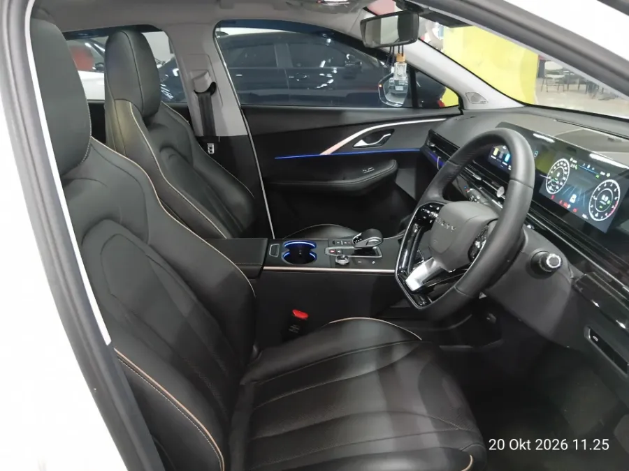 Foto Mobil Bekas Kabin Depan Chery Omoda 5 1.5 4x2 Luxury tahun 2023