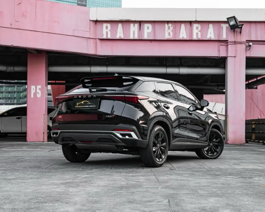 Foto Mobil Bekas Kiri Belakang Chery Omoda 5 1.5 4x2 Luxury tahun 2025