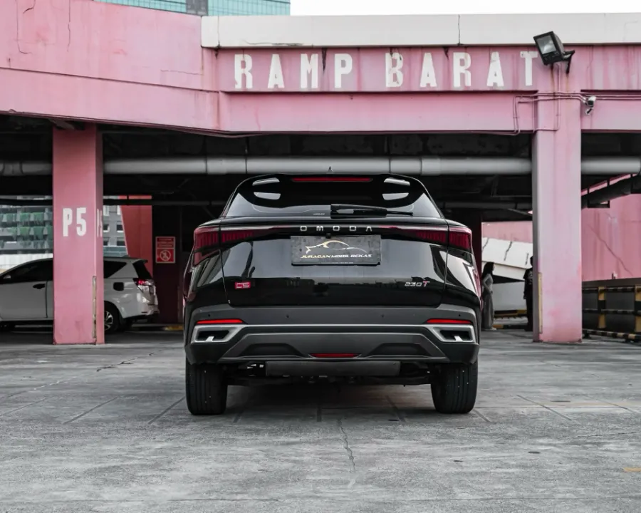 Foto Mobil Bekas Tampak Belakang Chery Omoda 5 1.5 4x2 Luxury tahun 2025