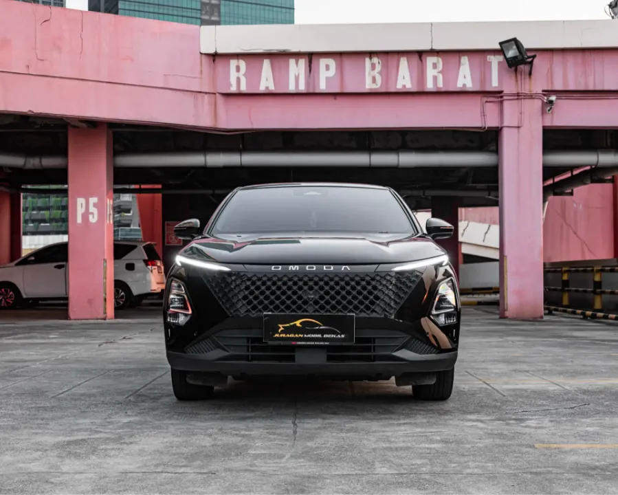 Foto Mobil Bekas Tampak Depan Chery Omoda 5 1.5 4x2 Luxury tahun 2025