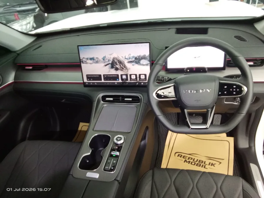 Foto Mobil Bekas Dashboard Chery Tiggo 8 CSH 1.5 Premium tahun 2025