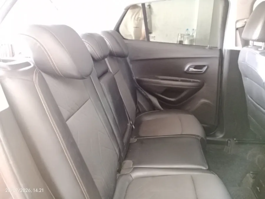 Foto Mobil Bekas Kabin Belakang Chevrolet Trax 1.4 LTZ tahun 2017