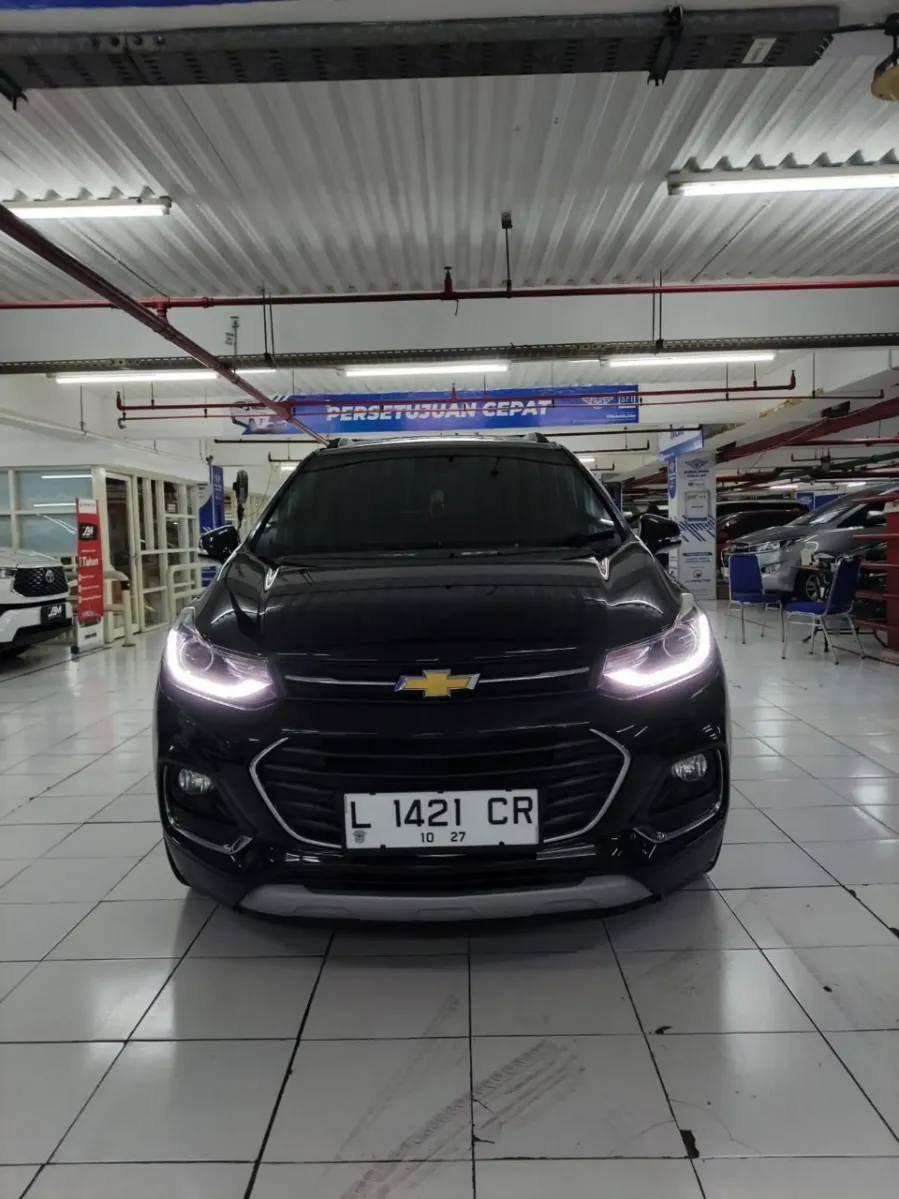 Foto Mobil Bekas Tampak Depan Chevrolet Trax 1.4 LTZ tahun 2017