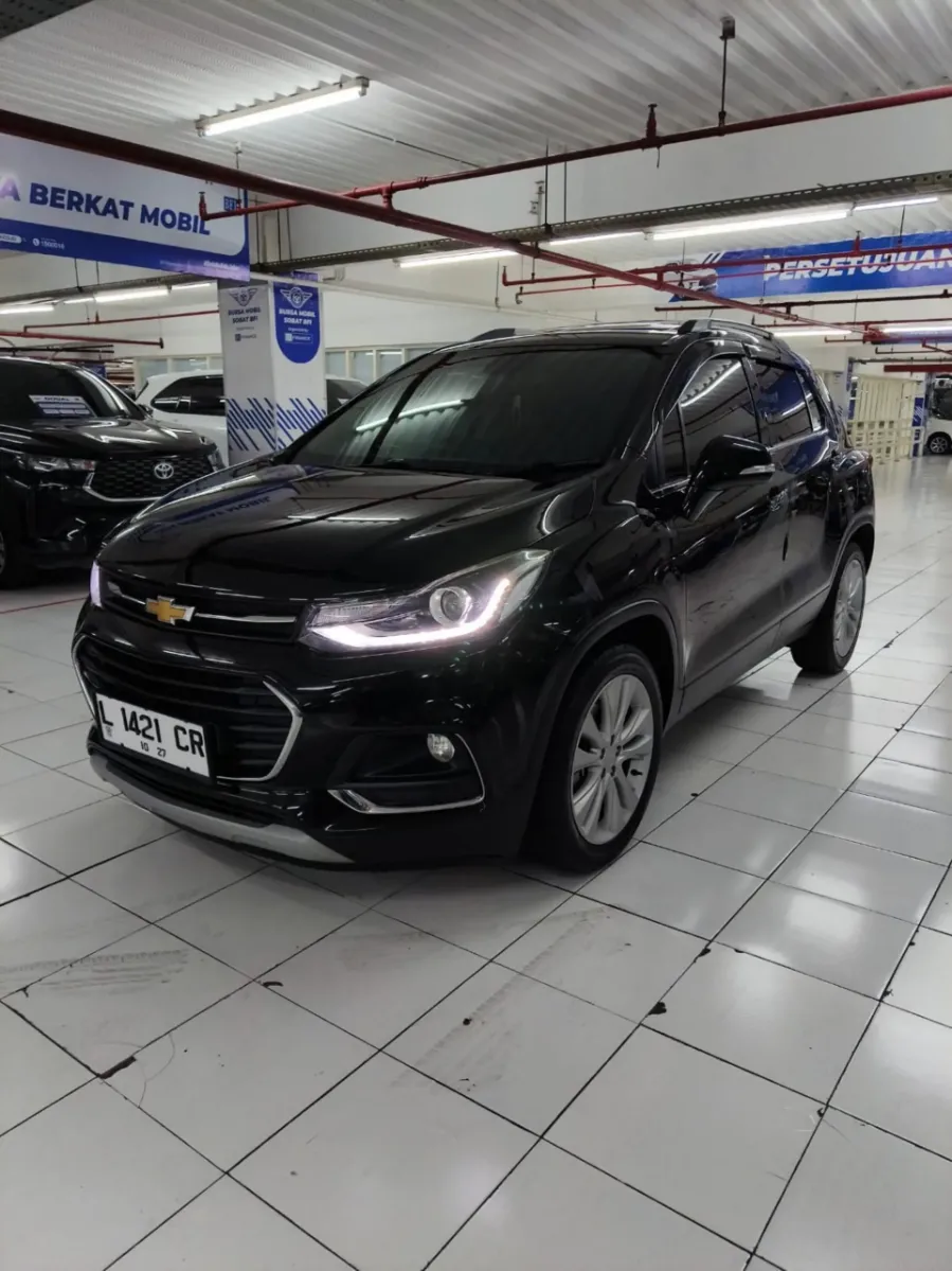 Foto Mobil Bekas Tampak Samping Chevrolet Trax 1.4 LTZ tahun 2017
