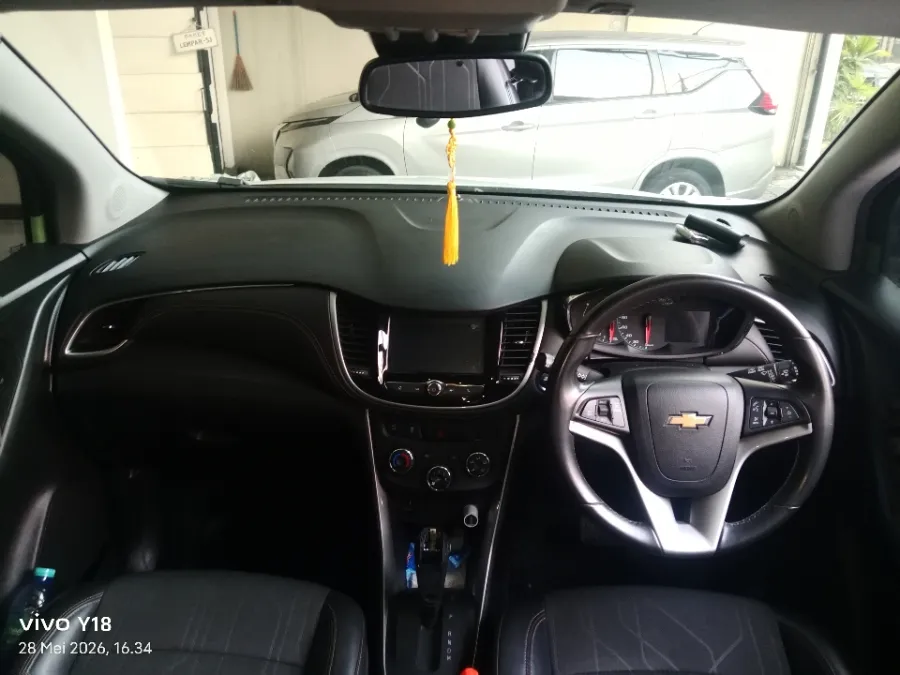 Foto Mobil Bekas Dashboard Chevrolet Trax 1.4 Premier tahun 2018