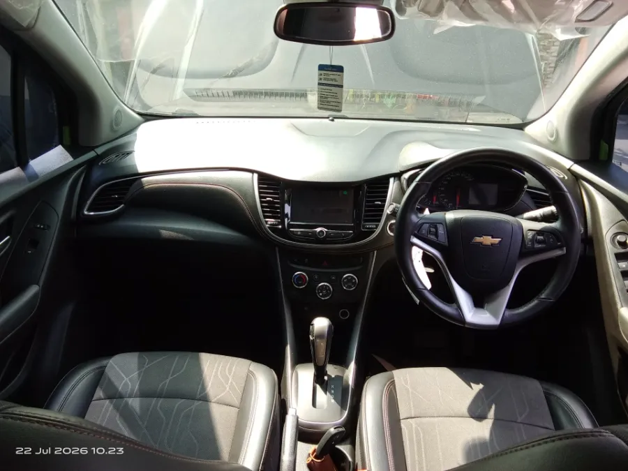 Foto Mobil Bekas Dashboard Chevrolet Trax 1.4 Premier tahun 2018