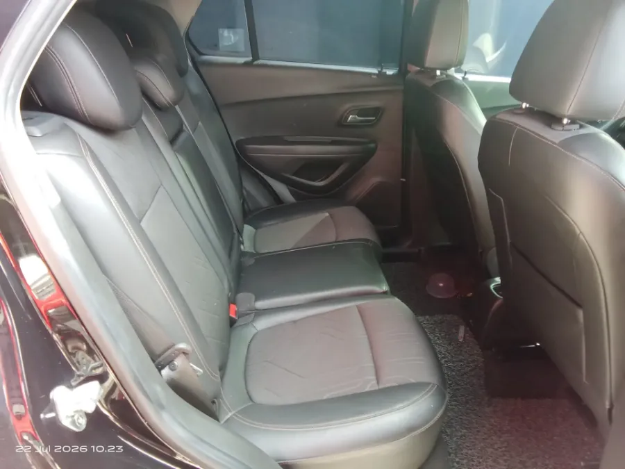 Foto Mobil Bekas Kabin Belakang Chevrolet Trax 1.4 Premier tahun 2018