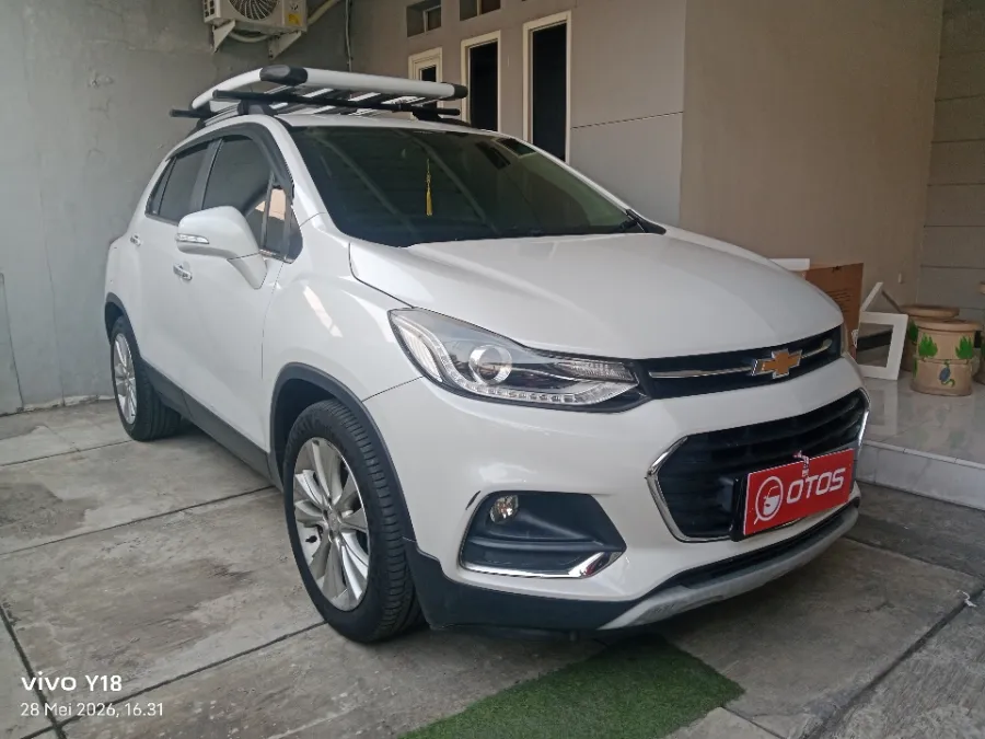Foto Mobil Bekas Kanan Depan Chevrolet Trax 1.4 Premier tahun 2018