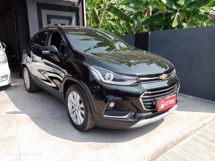 Foto Mobil Bekas Kanan Depan Chevrolet Trax 1.4 Premier tahun 2018