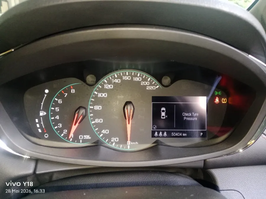Foto Mobil Bekas Odometer Chevrolet Trax 1.4 Premier tahun 2018