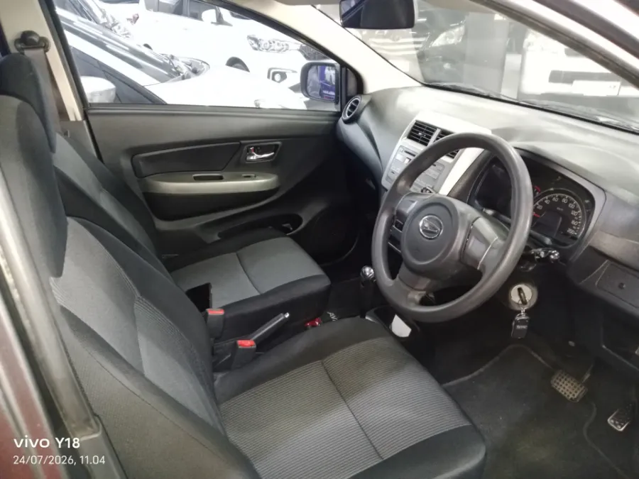 Foto Mobil Bekas Kabin Depan Daihatsu Ayla 1.0 tahun 2021