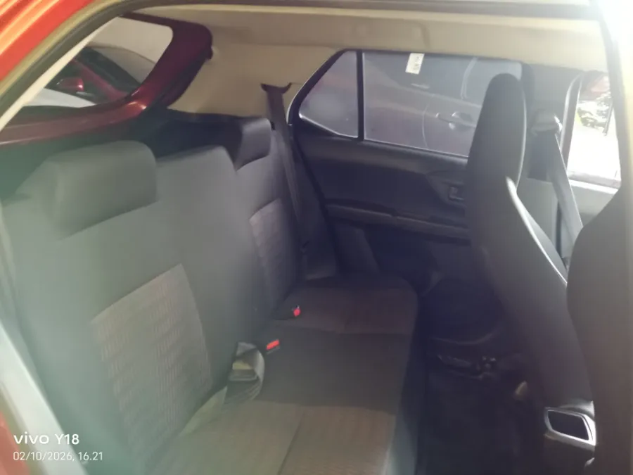 Foto Mobil Bekas Kabin Belakang Daihatsu Ayla 1.0 tahun 2023