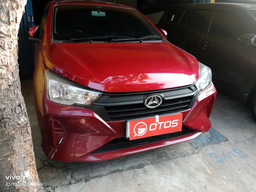 Foto Mobil Bekas Kanan Depan Daihatsu Ayla 1.0 tahun 2023