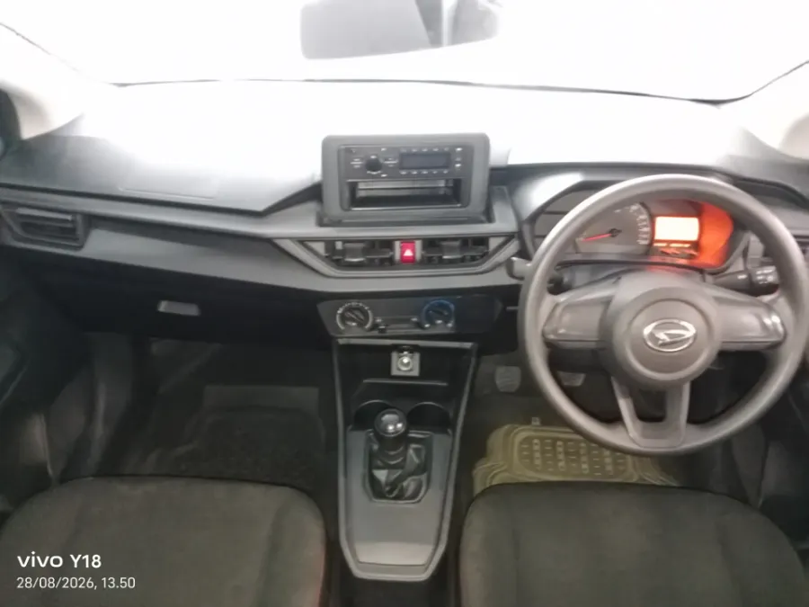 Foto Mobil Bekas Dashboard Daihatsu Ayla 1.0 tahun 2024