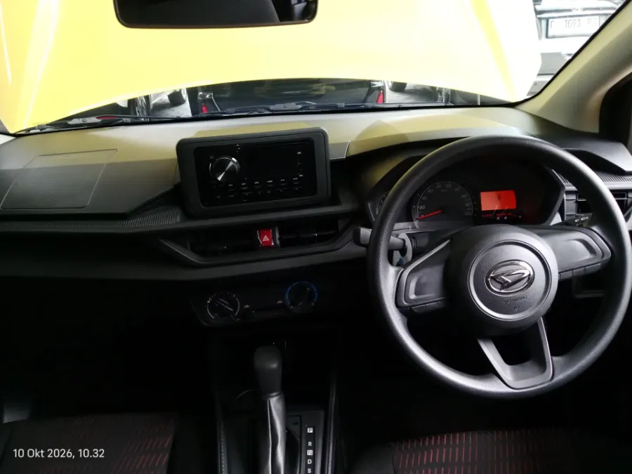 Foto Mobil Bekas Dashboard Daihatsu Ayla 1.0 tahun 2024
