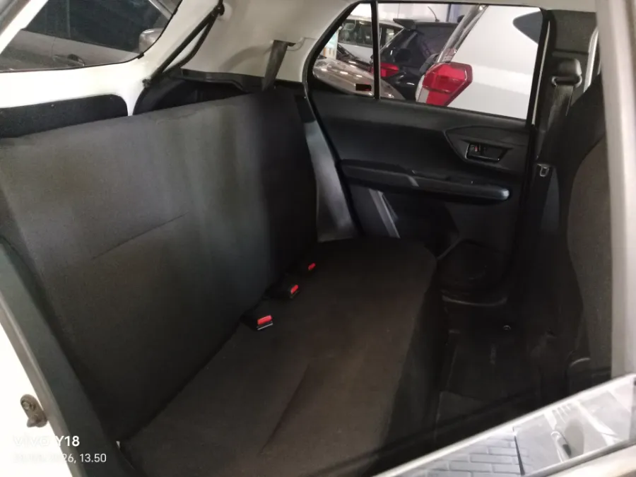 Foto Mobil Bekas Kabin Belakang Daihatsu Ayla 1.0 tahun 2024