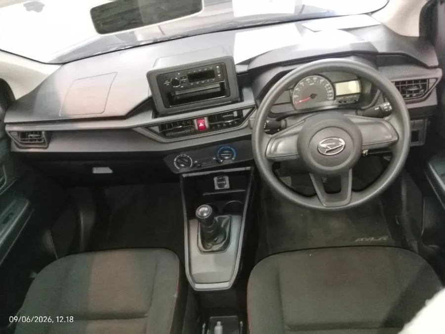 Foto Mobil Bekas Dashboard Daihatsu Ayla 1.0 M tahun 2024