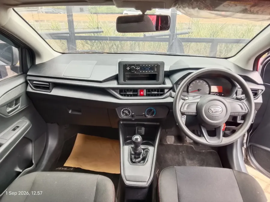 Foto Mobil Bekas Dashboard Daihatsu Ayla 1.0 M tahun 2024