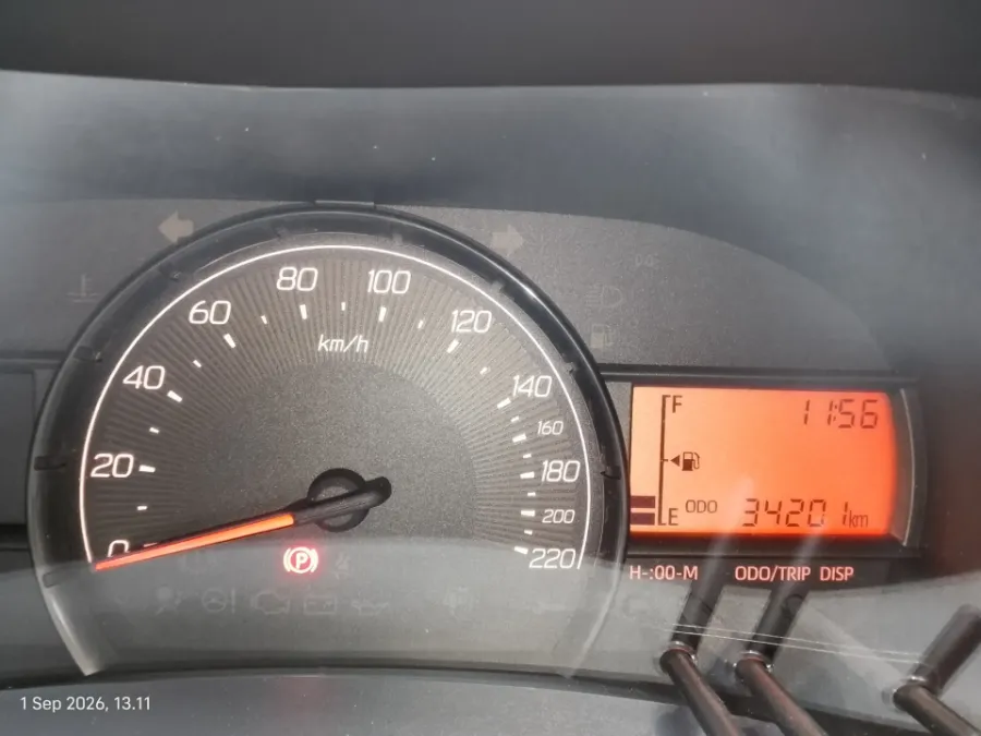 Foto Mobil Bekas Odometer Daihatsu Ayla 1.0 M tahun 2024