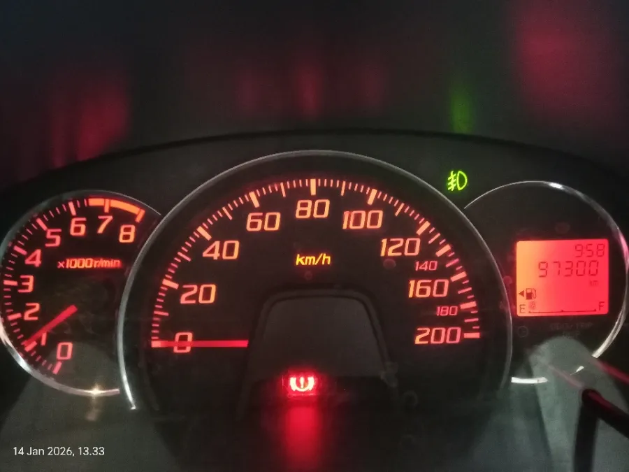 Foto Mobil Bekas Odometer Daihatsu Ayla 1.0 X tahun 2015