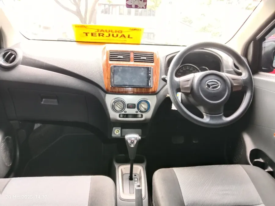 Foto Mobil Bekas Dashboard Daihatsu Ayla 1.0 X tahun 2016