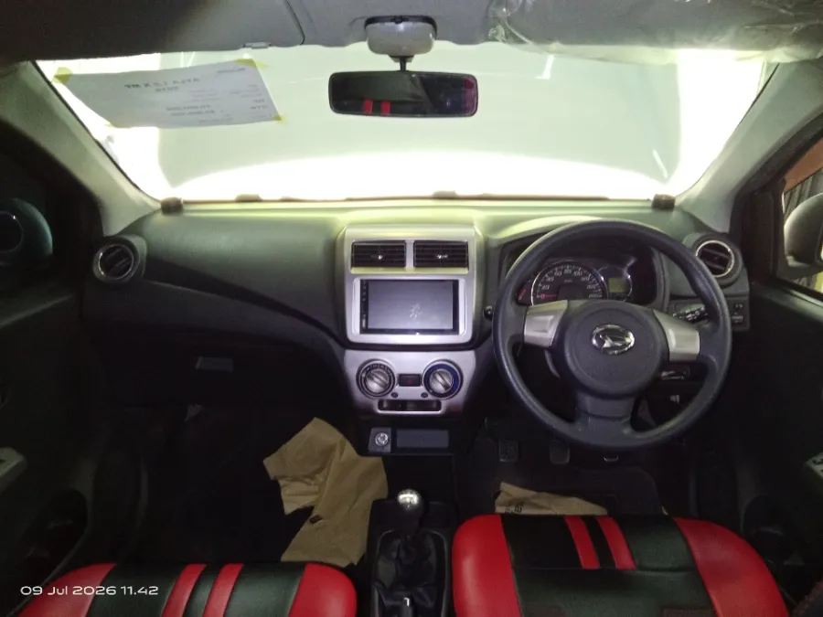 Foto Mobil Bekas Dashboard Daihatsu Ayla 1.0 X tahun 2016