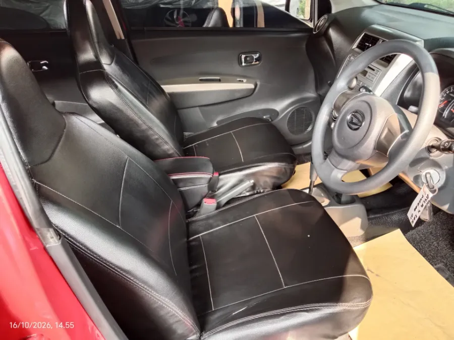 Foto Mobil Bekas Kabin Depan Daihatsu Ayla 1.0 X tahun 2016
