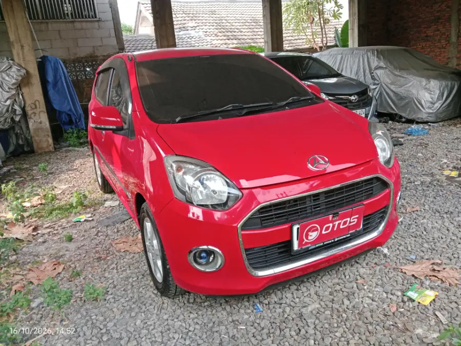 Foto Mobil Bekas Kanan Depan Daihatsu Ayla 1.0 X tahun 2016