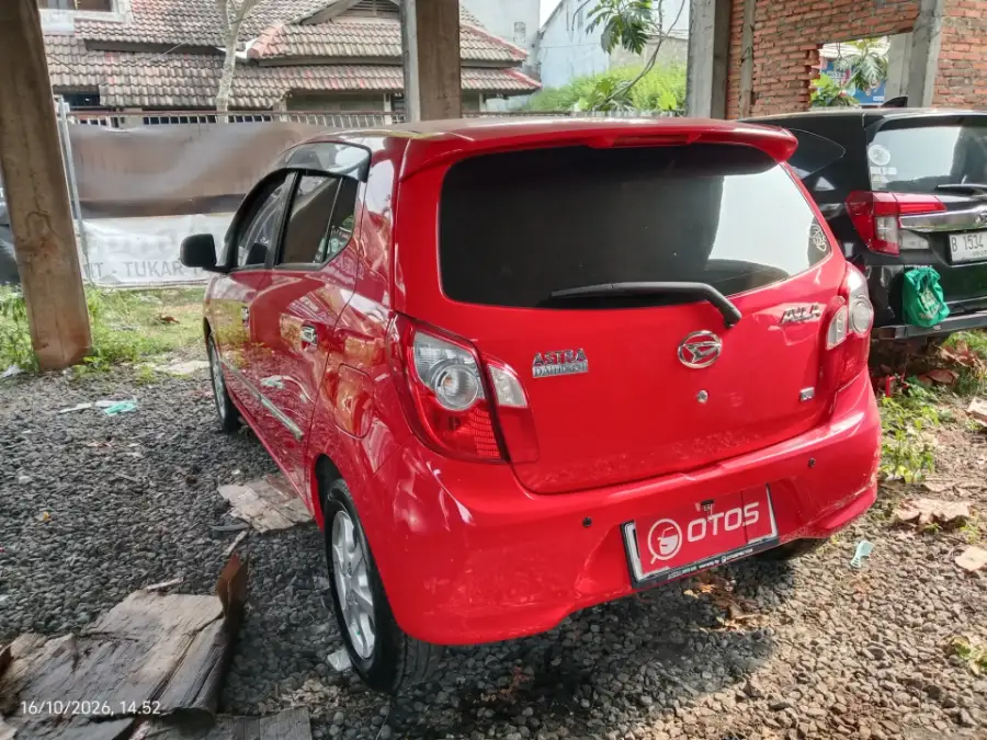 Foto Mobil Bekas Kiri Belakang Daihatsu Ayla 1.0 X tahun 2016