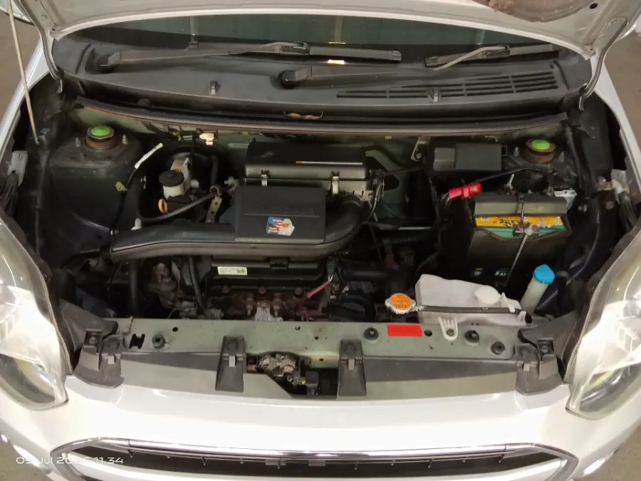 Foto Mobil Bekas Mesin Daihatsu Ayla 1.0 X tahun 2016