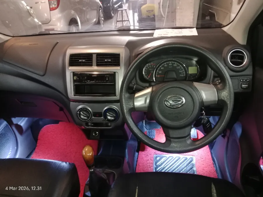 Foto Mobil Bekas Dashboard Daihatsu Ayla 1.0 X tahun 2017