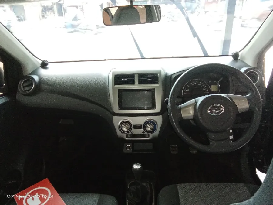 Foto Mobil Bekas Dashboard Daihatsu Ayla 1.0 X tahun 2017