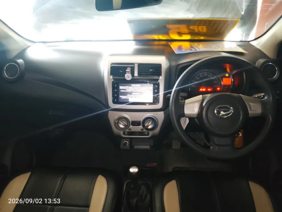 Foto Mobil Bekas Dashboard Daihatsu Ayla 1.0 X tahun 2017