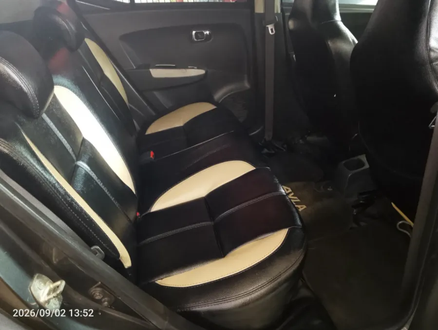 Foto Mobil Bekas Kabin Belakang Daihatsu Ayla 1.0 X tahun 2017