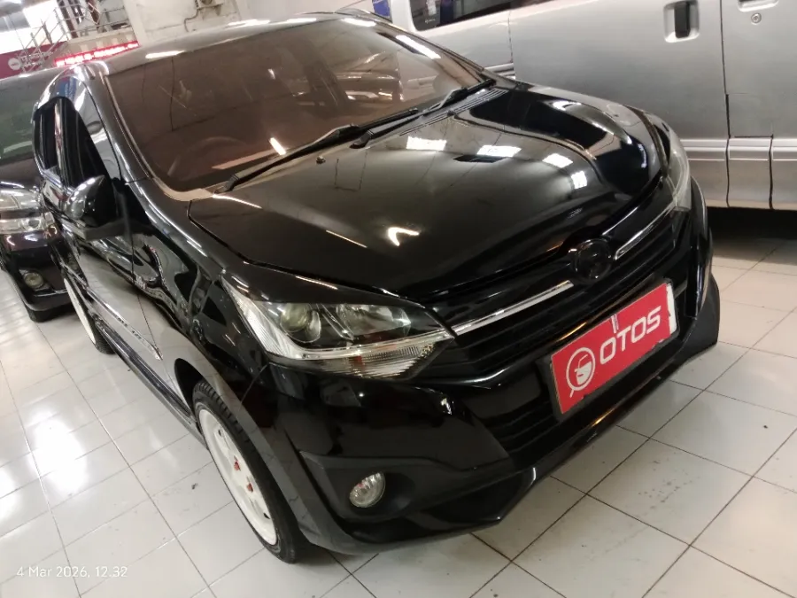 Foto Mobil Bekas Kanan Depan Daihatsu Ayla 1.0 X tahun 2017