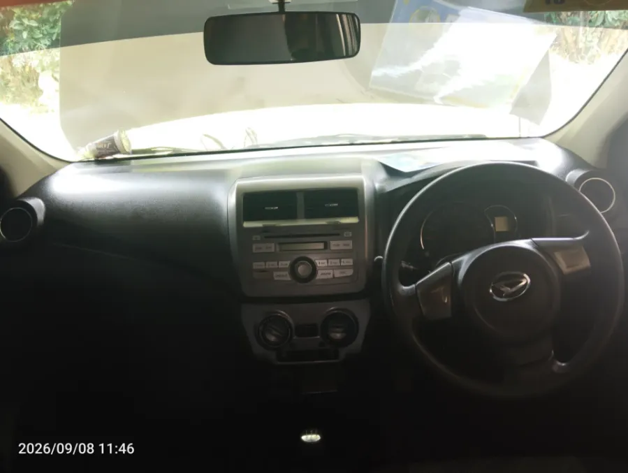 Foto Mobil Bekas Dashboard Daihatsu Ayla 1.0 X tahun 2019