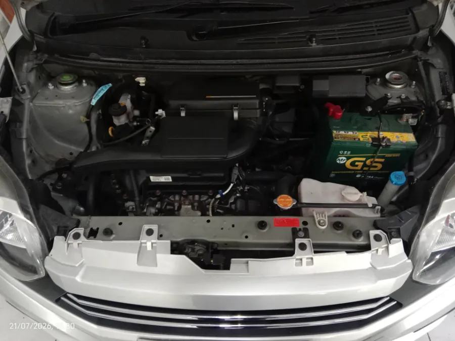 Foto Mobil Bekas Mesin Daihatsu Ayla 1.0 X tahun 2019