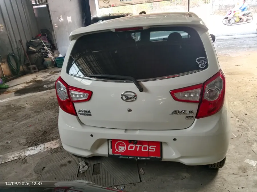 Foto Mobil Bekas Tampak Belakang Daihatsu Ayla 1.0 X tahun 2020